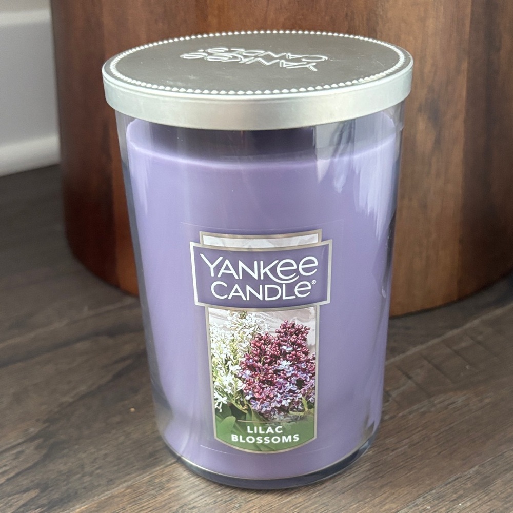 Yankee Candle Lilac Blossoms,floral spring,water lily,bergamot,tulip,hyacinth